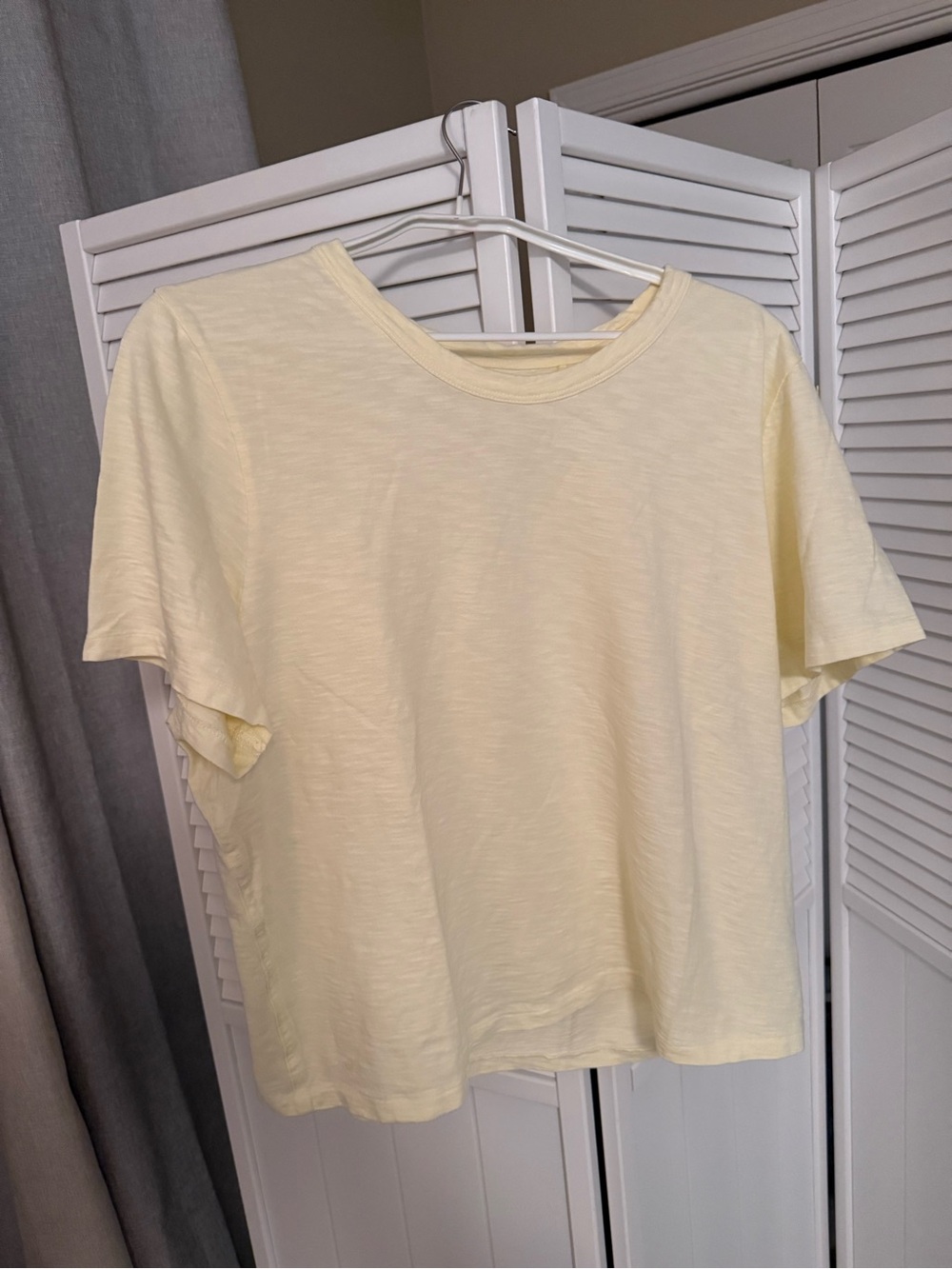 Faherty Pale Yellow Short Sleeve Crewneck Tee